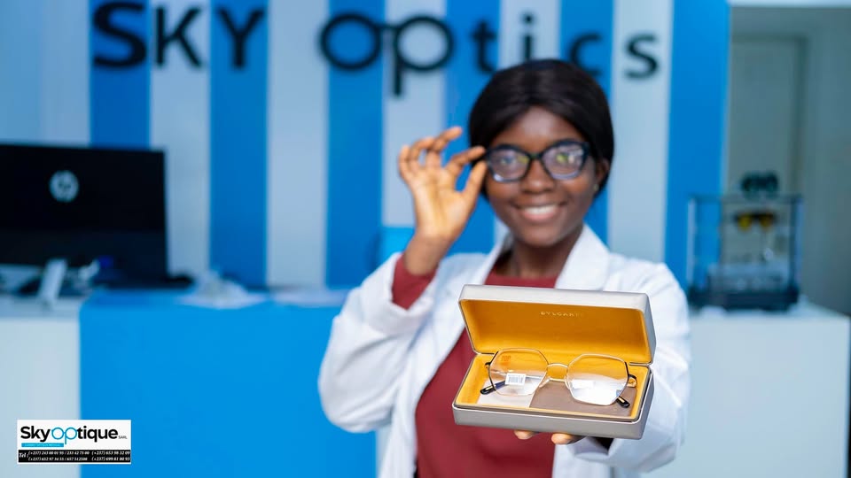 Remise de lunettes et conseils personnalisés chez SKY Optics