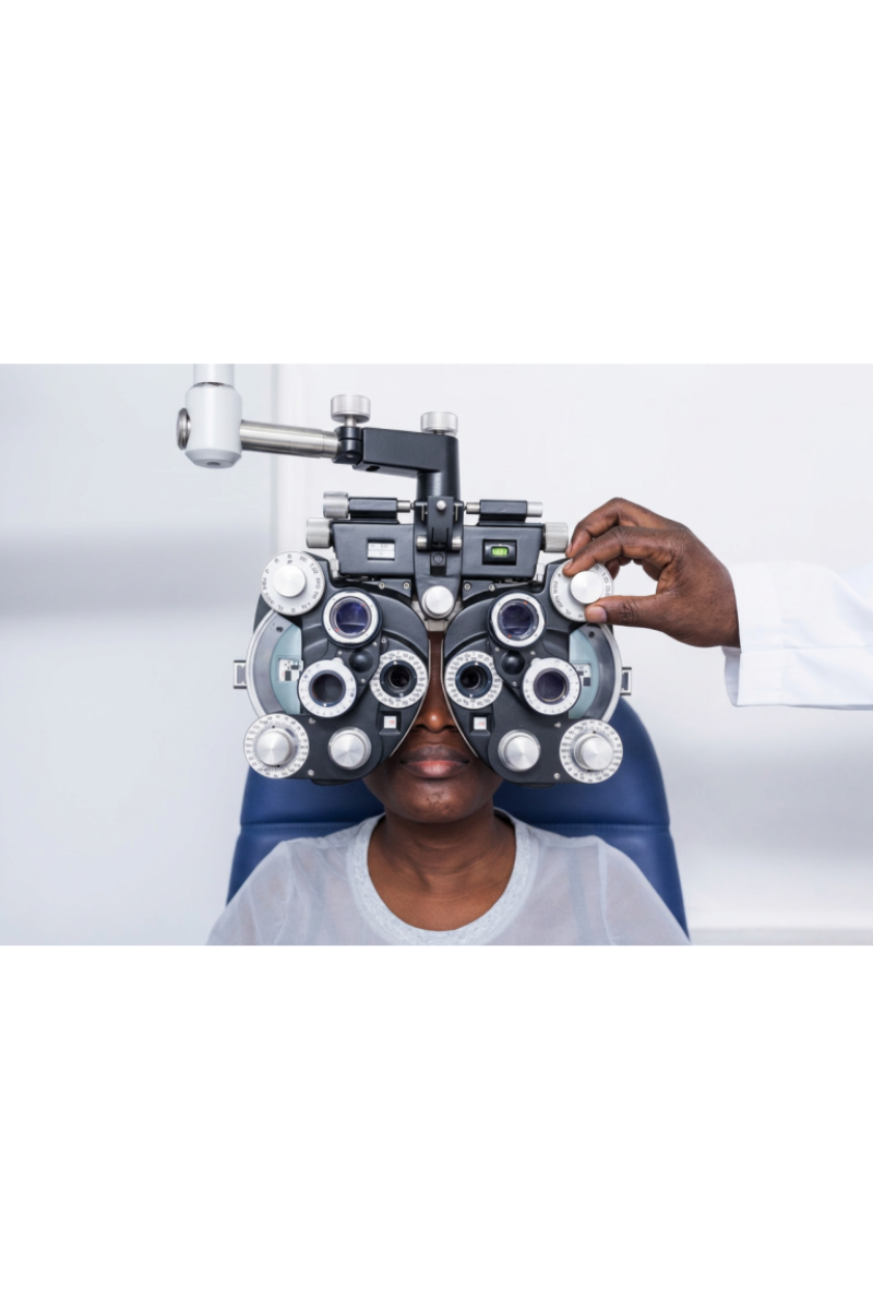 Examen de la vue au phoroptre chez SKY Optics